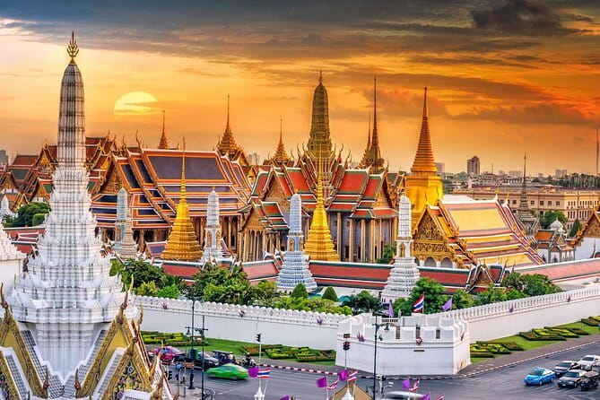 Three Temple River Cruise with Wat Pho, Wat Arun and Wat Rakhang - Pickup, group size, and the practical details