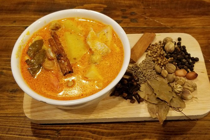 Tingly Thai Cooking Class with Morning Market Tour - Timing, group size, and practical comfort