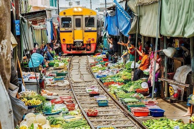 Train Market and Floating Market half day tour - Private touring changes the pace