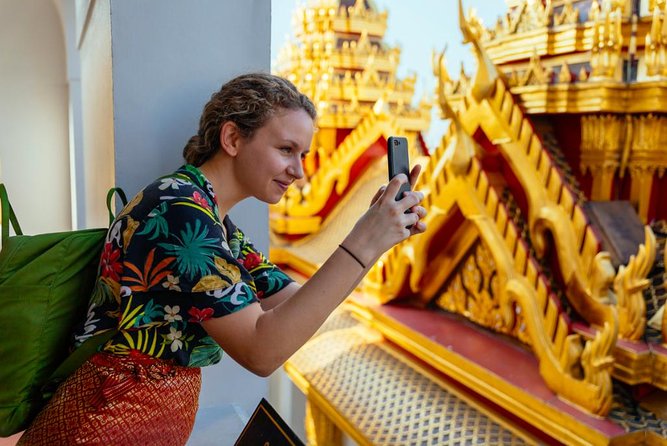 Treasures of Bangkok: Buddhism & Monks Private Tour - A monk offering and a chance to ask questions