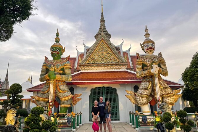 Tuk-tuk tour Bangkok by Night with Chinatown meal and hotel transfers - Pak Khlong Talat, Bangkok’s flower market