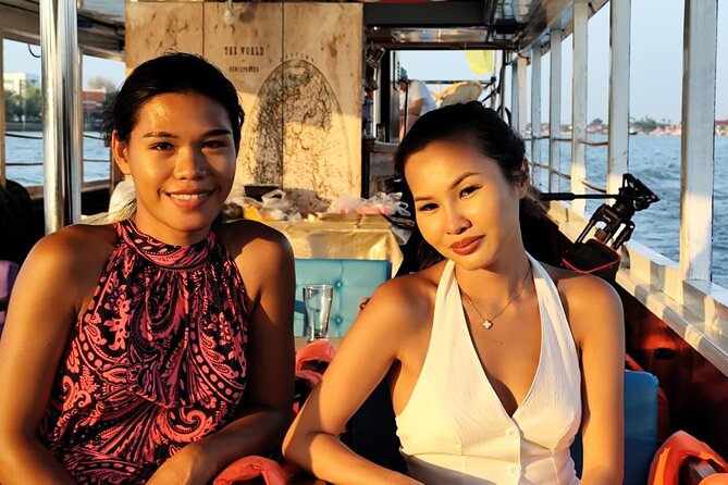 Unique and Scenic Slow Boat Tour from Bangkok to Ayutthaya - Leaving Tha Maharaj beside Bangkok’s grand landmarks