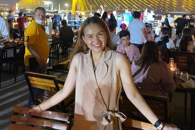 Vela Dinner Buffet Cruise with Bangkok Night Views and Shows - Is $30.11 good value?