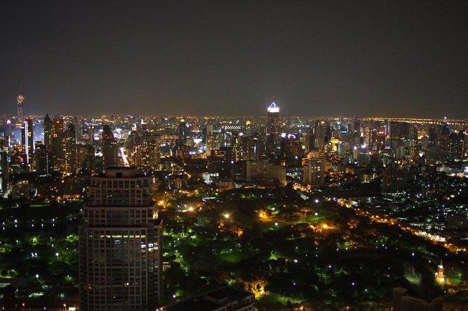 Vertigo Meal at Banyan Tree: Ultimate Rooftop Dining Experience - What happens at Vertigo, from first course to skyline