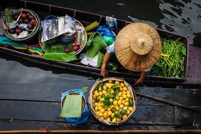 VIP Private Tour Damnoen Saduak+ Amphawa + Mae Klong Railway - Damnoen Saduak by traditional paddle boat