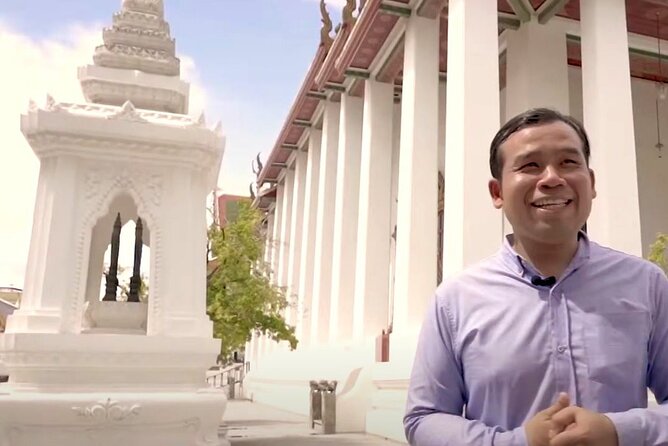 Visit temples in and around Bangkok with a former monk of 10 years - Clothing, walking, and temple manners