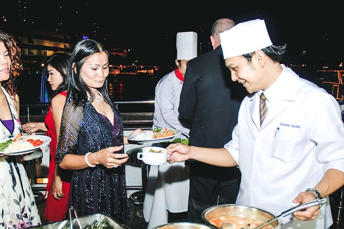 VIVA Alangka River Cruise: Dining & Cabaret Delight - Cabaret, singers, and Thai-style stage entertainment