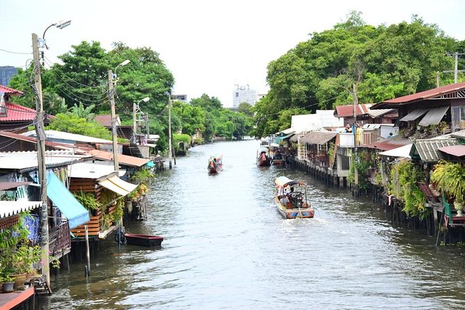 Wat Paknam Walking Tour - The Artist House Bangkok and its wooden canal setting