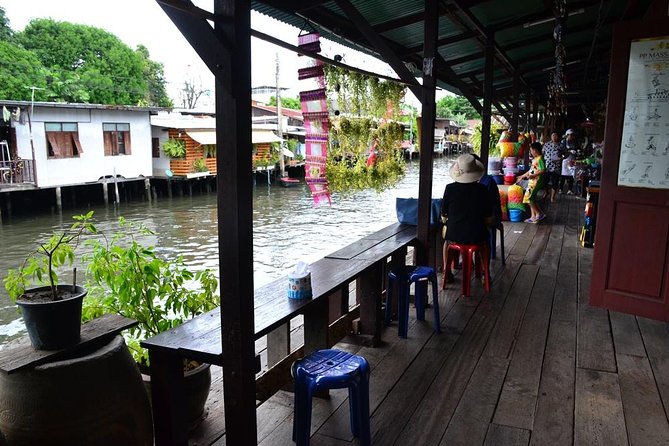 Wat Paknam Walking Tour - Khlong Bang Luang Market and the limits of the floating-market label