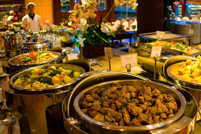White Orchid Dinner Cruise at Bangkok with Pickup & Live Music - Bangkok’s river after dark