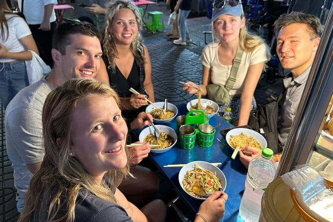 Wonderful Pearl Dinner Cruise in Bangkok - Bangkok after dark from the Chao Phraya