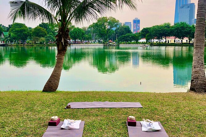 Yoga in the Park Thailand - The first 15 minutes: meditation and Pranayama